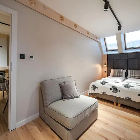 Pod Blachowka 4, Sun & Snow *